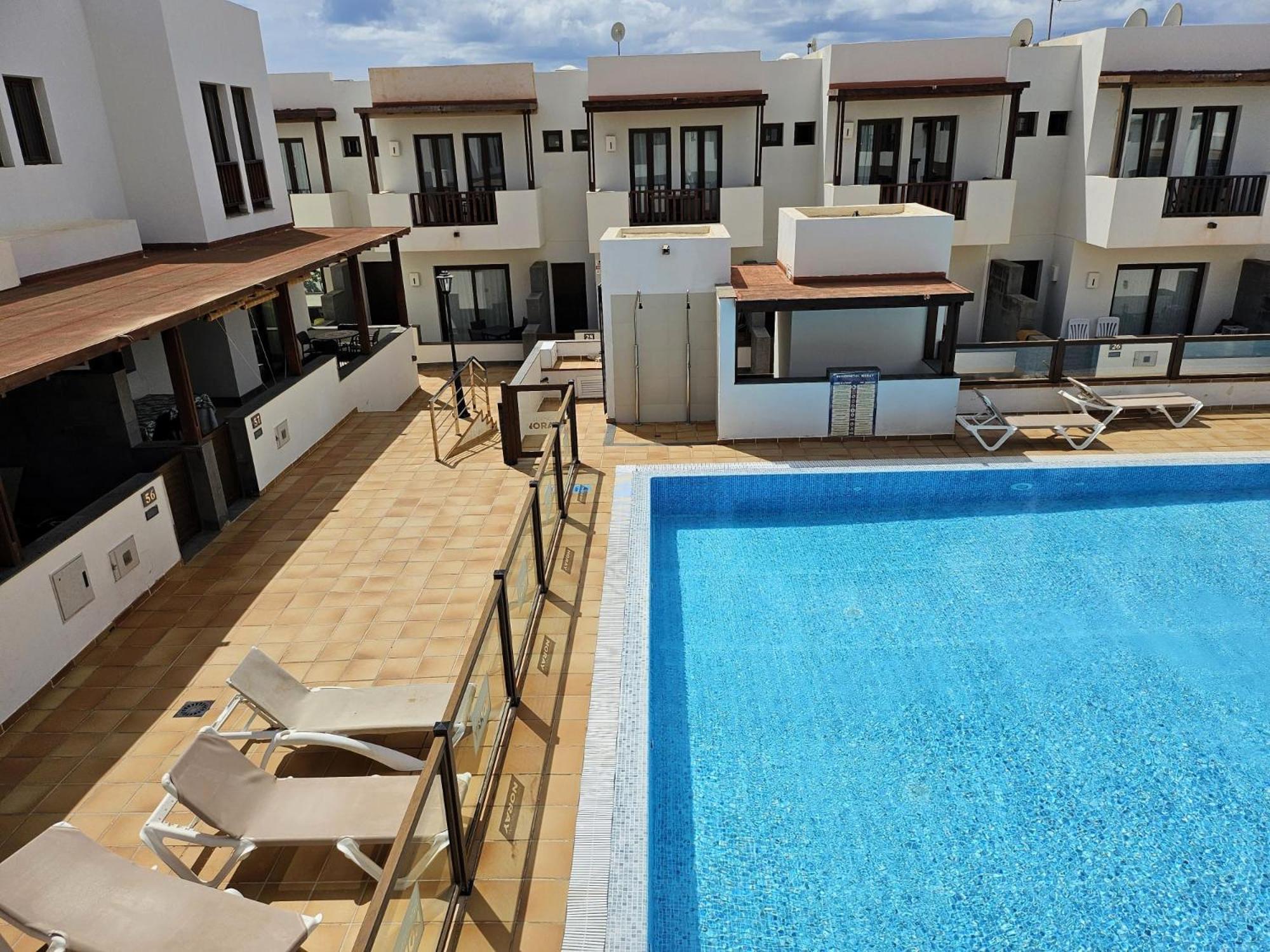 Duplex Noray Vista A La Piscina Lägenhet Puerto Calero Exteriör bild