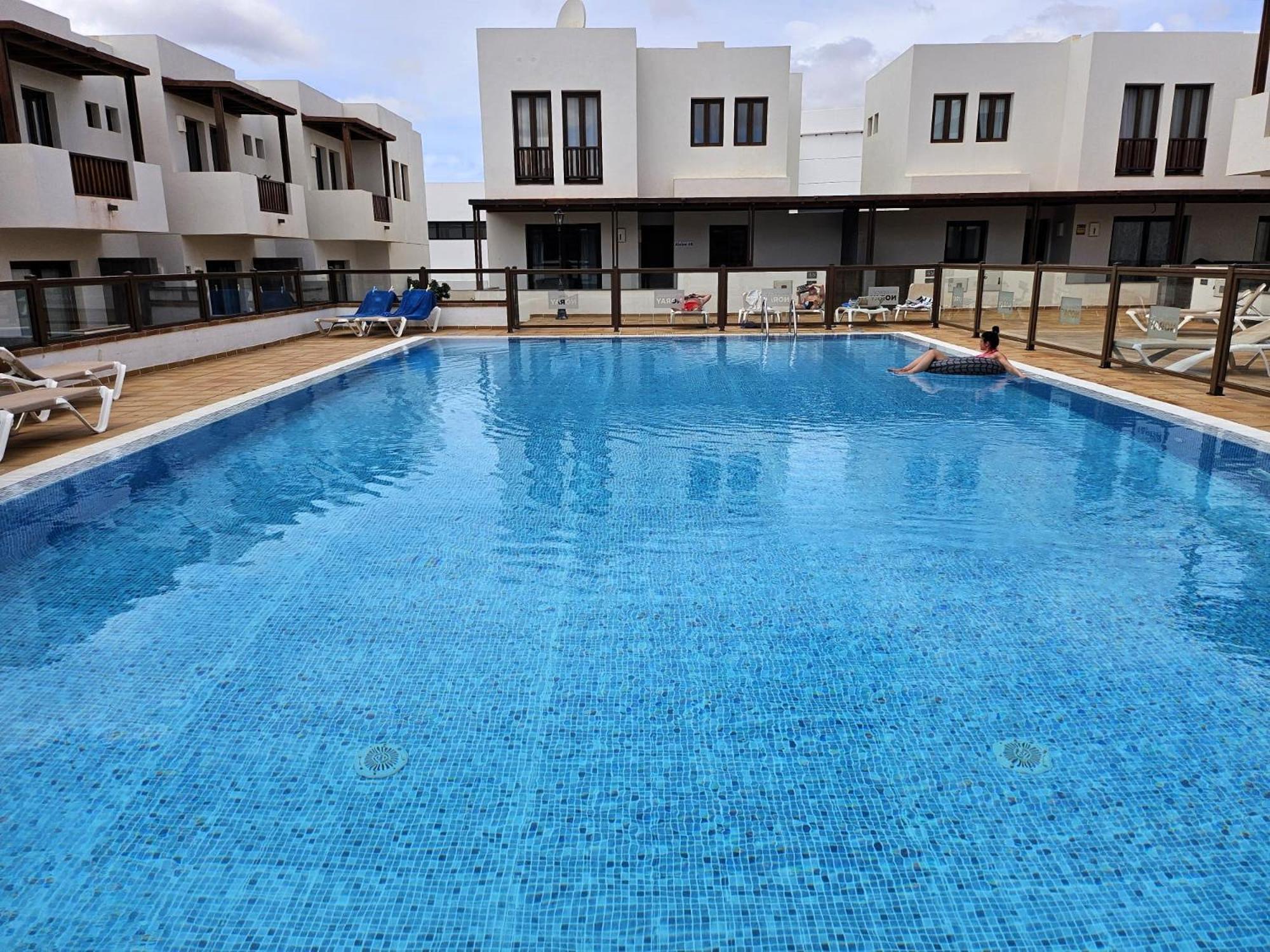 Duplex Noray Vista A La Piscina Lägenhet Puerto Calero Exteriör bild